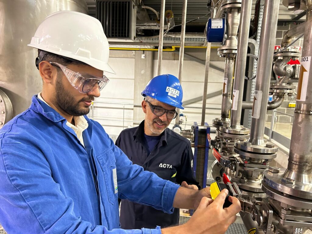 ACTA en Aloxy: samen werken aan een veiligere en slimmere industrie